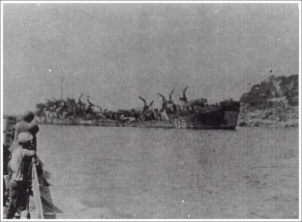 LST282_sunk_France_2.jpg
