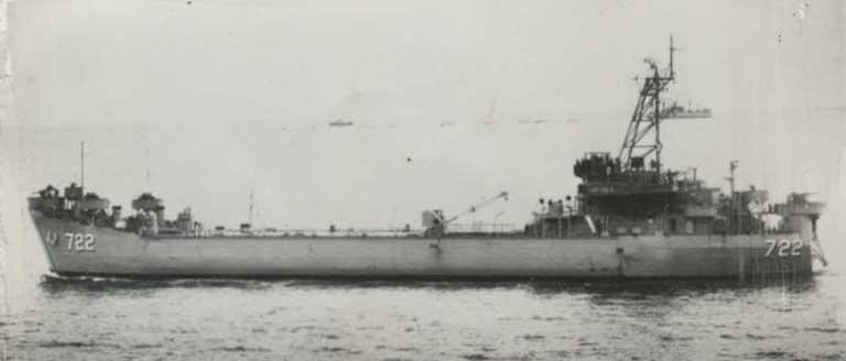 USS_Dodge_County_LST722_at_Sea.jpg