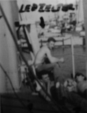 lst722_a15_Ledzelter.jpg