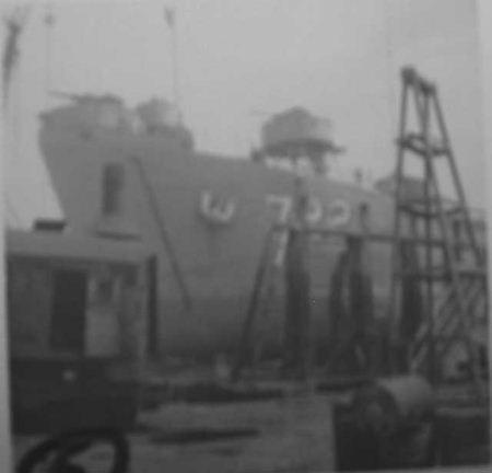 lst722_a20.jpg