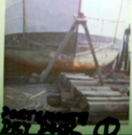 lst722_a21.jpg
